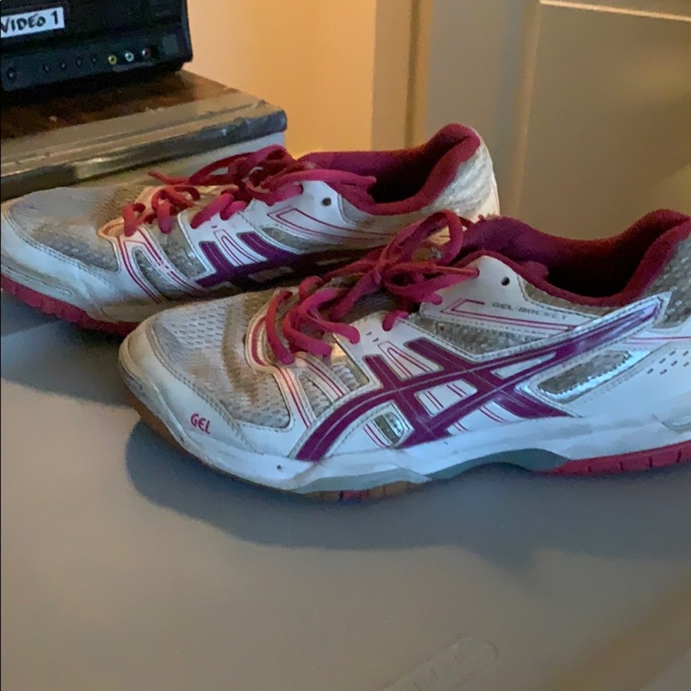 ASICS Volleyball/Tennis Shoes